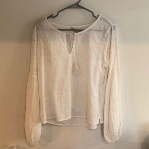 Selling this because it does not fit me